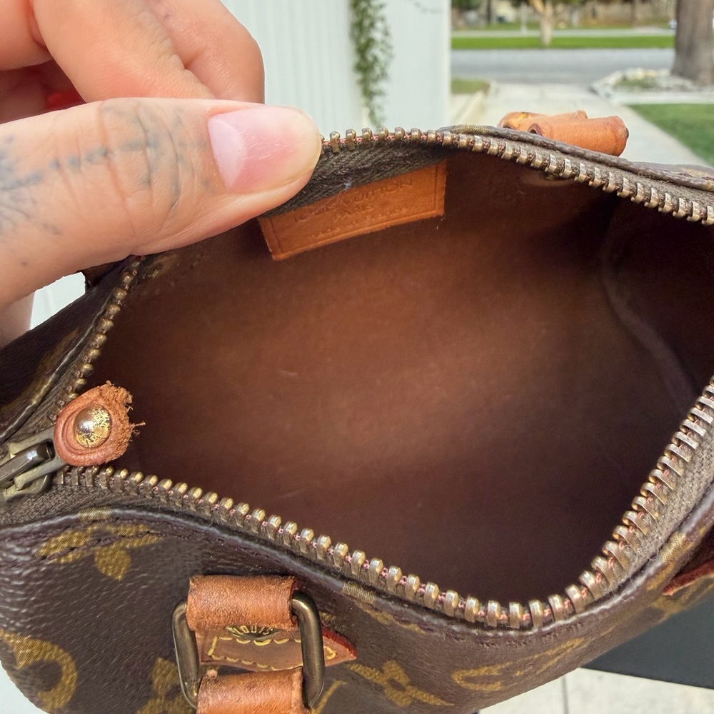 Louis Vuitton Nano Speedy - Picture 16 of 16